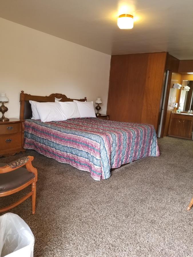 Plaza Motel Preston Exterior photo